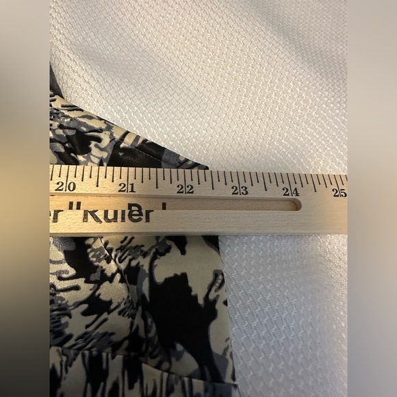 SAG HARBOR Blouse Women's Abstract Art Classy Sleeveless Side Zip Pullover Top - Picture 7 of 8